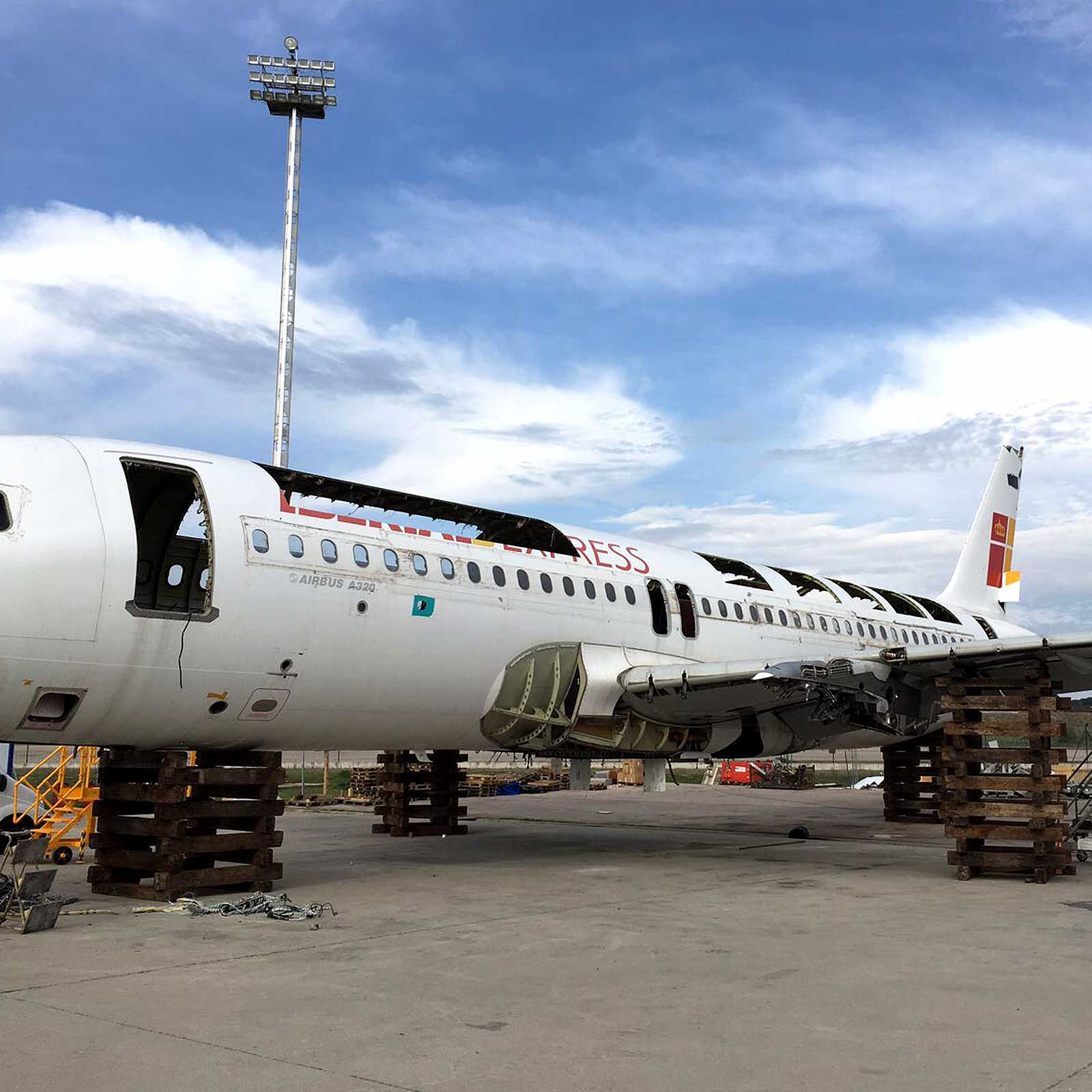 Aviationtag Iberia - Airbus A320 - EC-FGR