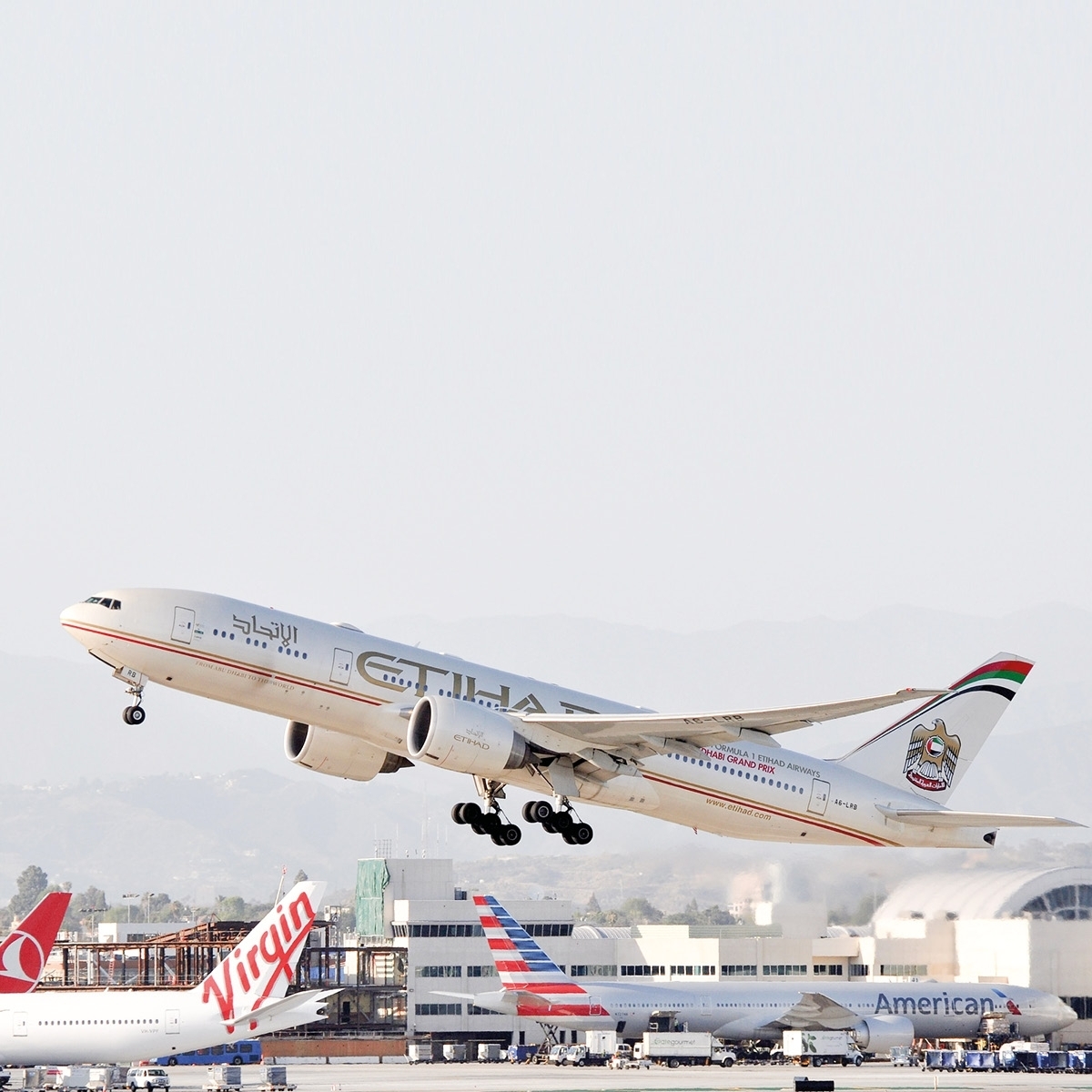 Aviationtag Etihad - Boeing 777 - A6-LRB Pearl White